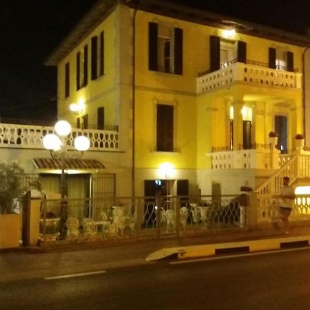 Hotel Villa Laura Rimini Luaran gambar