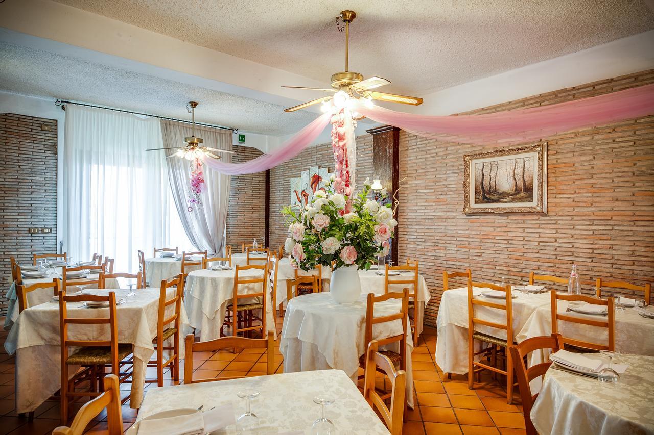 Hotel Villa Laura Rimini Luaran gambar