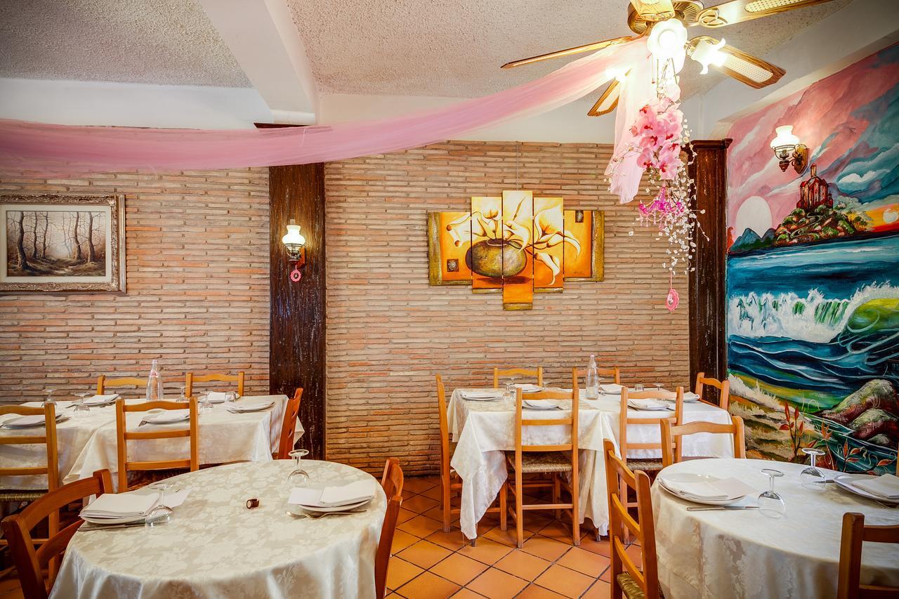 Hotel Villa Laura Rimini Luaran gambar