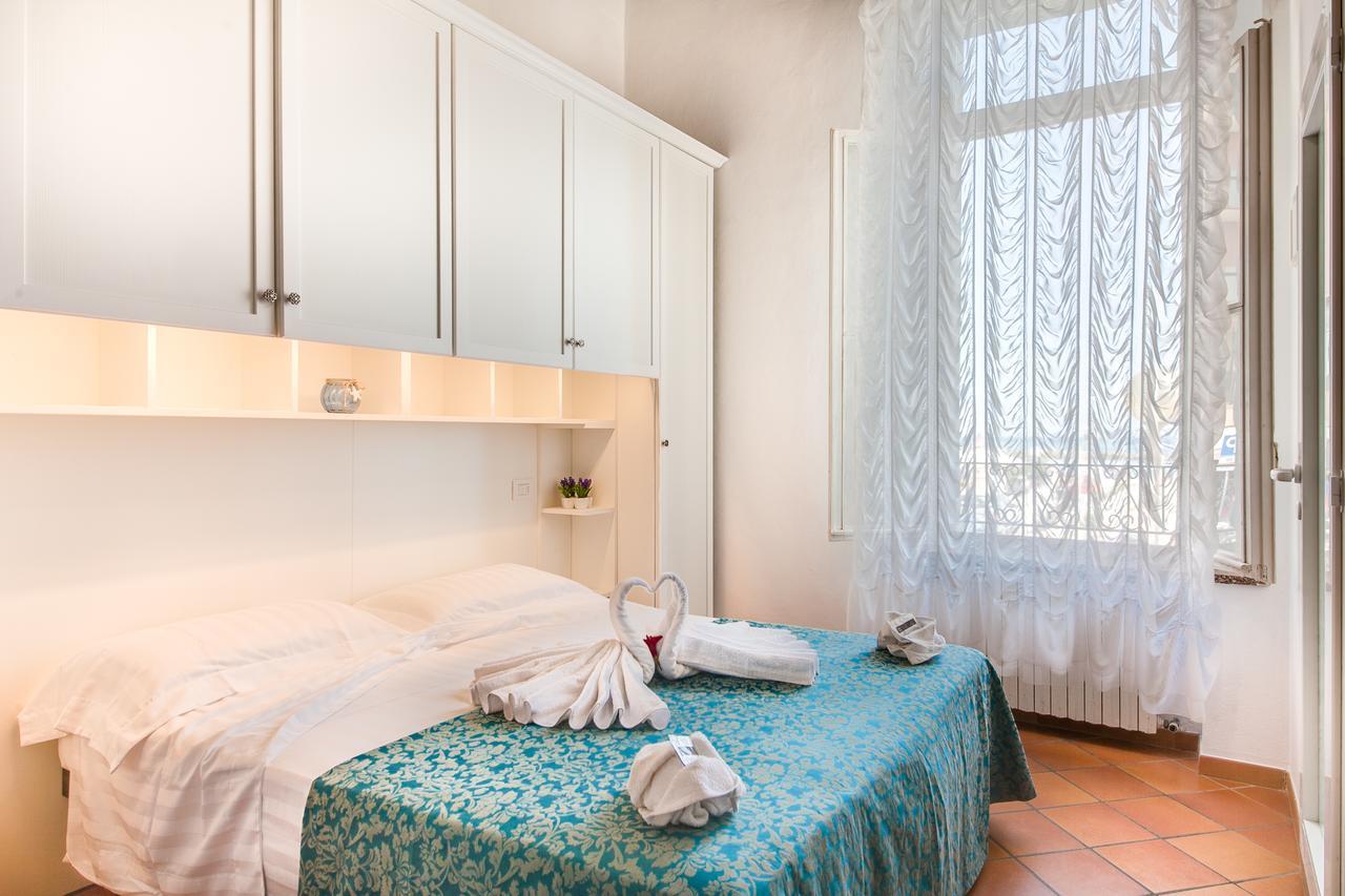 Hotel Villa Laura Rimini Luaran gambar